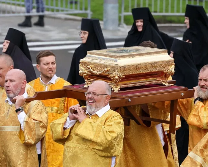 Orthodox church sends medieval prince’s remains to Russian troops in Ukraine