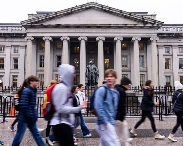 US borrowing costs hit 5% for first time since 2023 amid bond sell-off