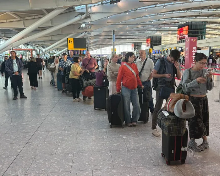 Air traffic control boss given a week to report after UK flight chaos causes 2,000 cancellations