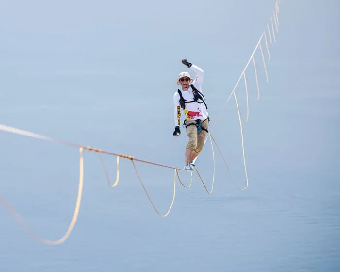 Daredevil Jaan Roose completes slackline walk high above central Seoul