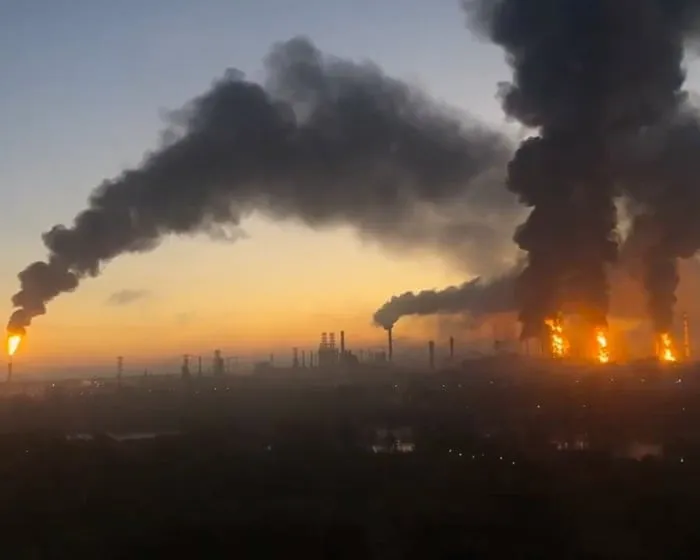 Ukraine persists with Russian oil refinery strikes in defiance of Trump