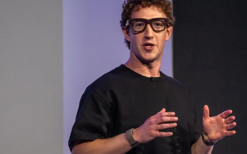 Smartglasses should automatically blur people’s faces while filming, Australia’s online safety regulator says