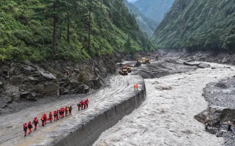 Nepal-Tibet flood rescue efforts resume after being halted by overflowing lake