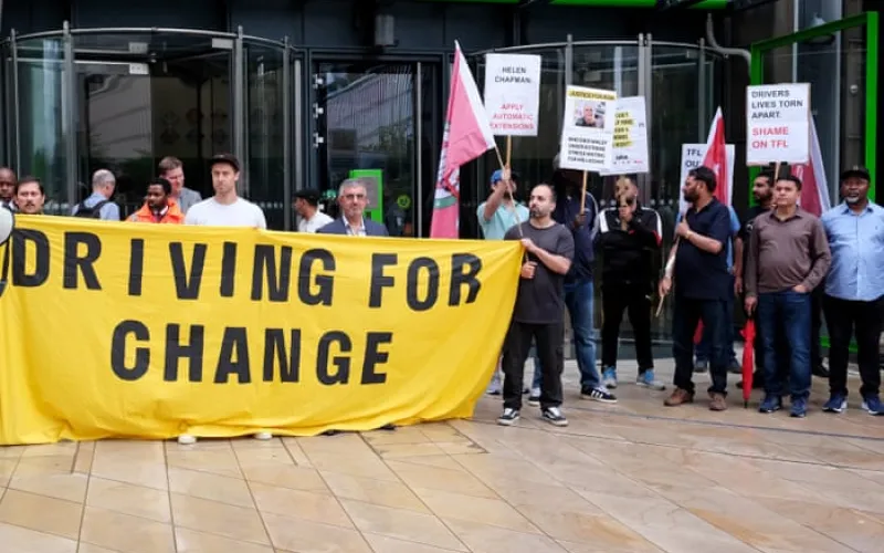 Uber driver takes TfL to court over ‘pain‘ caused by licence renewal delay