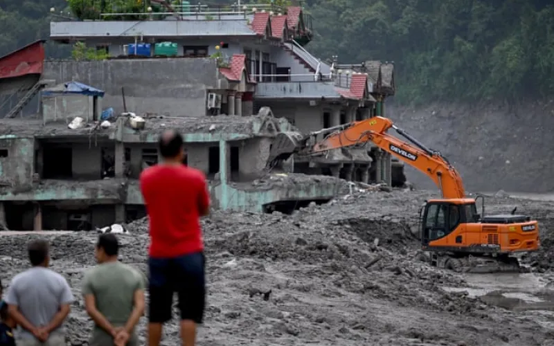 Australians missing in Nepal targeted by ‘heartbreaking’ and ‘abhorrent’ racist slurs