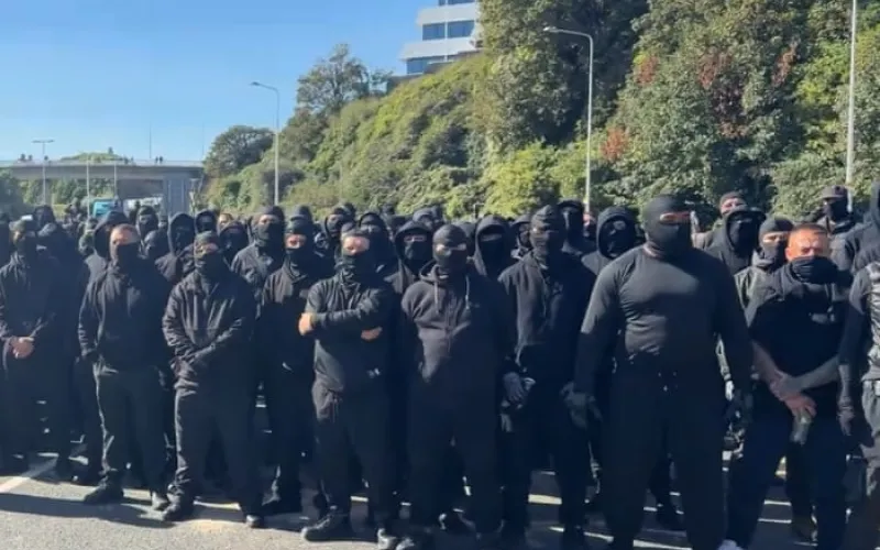 Number of UK anti-migrant vigilante groups surges in last 18 months