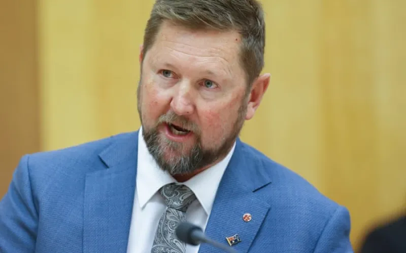One Nation senator pays back more than $3,300 in taxi expenses; Cleary tells fans ‘I’ll be back’ – as it happened