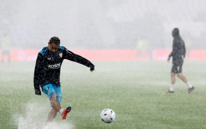 Weather tracker: Thunderstorms hit Spain as Japan braces for typhoon