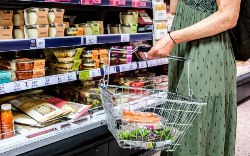 UK food and drink trade deficit largest since 2000 at £21bn
