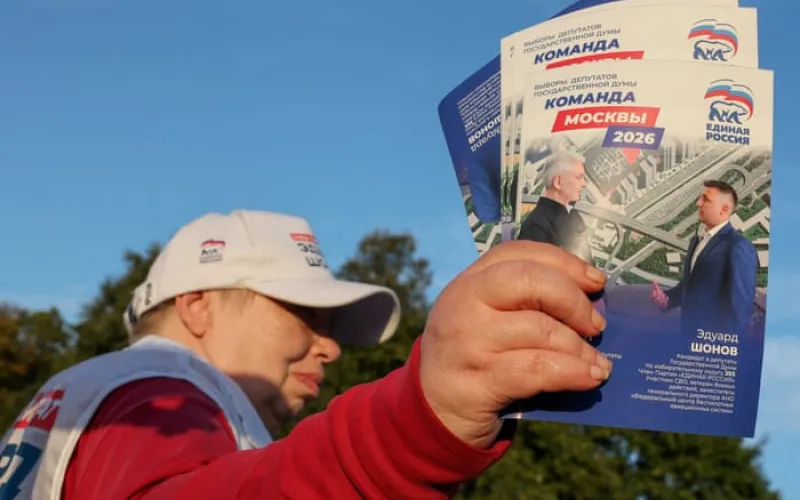 Russians go to polls against backdrop of Ukraine war and Putin’s tightening grip