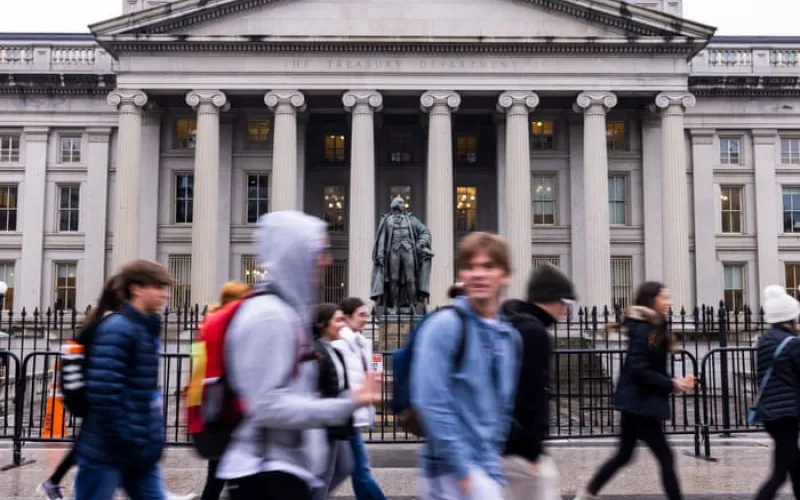 US borrowing costs hit 5% for first time since 2023 amid bond sell-off