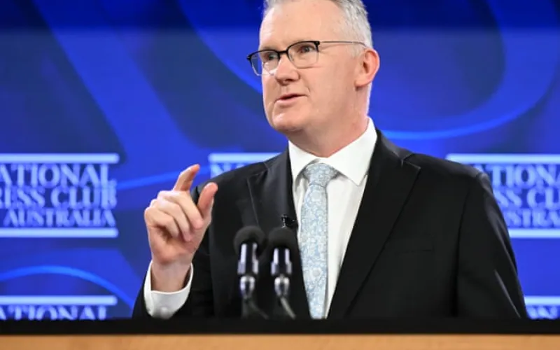 Australian politics live: Burke warns cutting migration too much would ‘trash economy’ and hoses down accusations of tension with Albanese and Chalmers