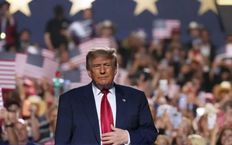 Trump doubles down on pledge of $5,000 payments if his party retains control of Congress as he address convention a second time – live
