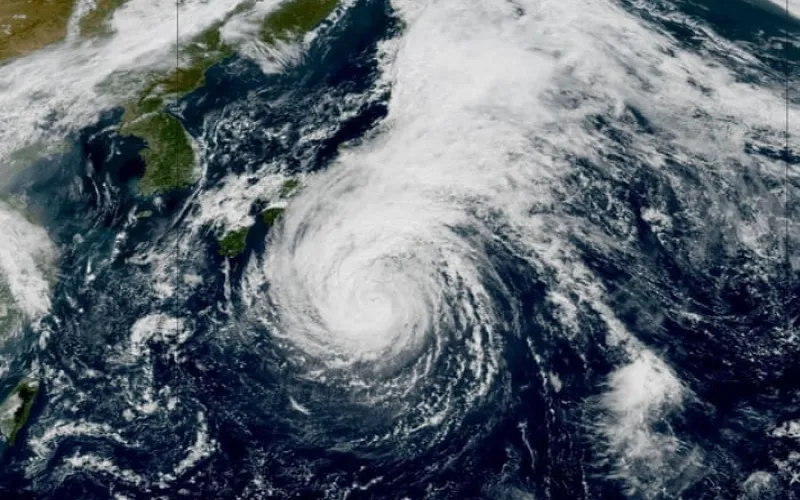 Japanese islands brace for Dujuan to become a typhoon again