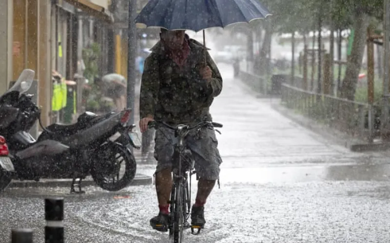 Eastern Spain braces for torrential rain and flooding