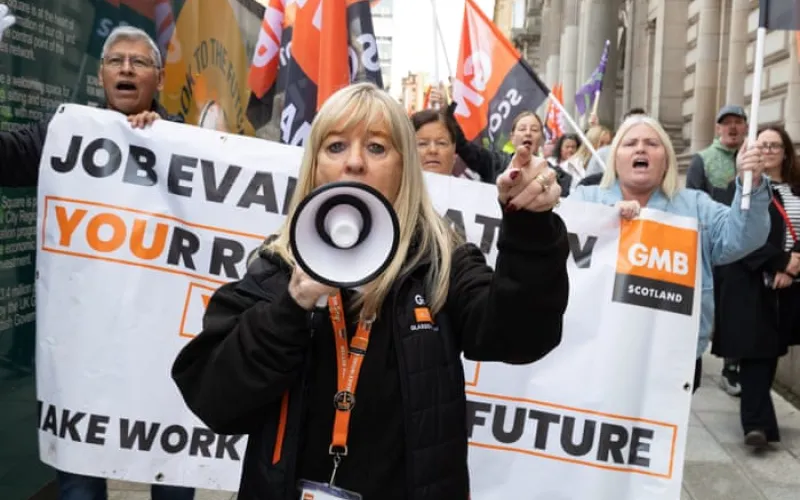 Thousands of Glasgow council workers face pay cuts in one of UK’s biggest fire-and-rehire plans